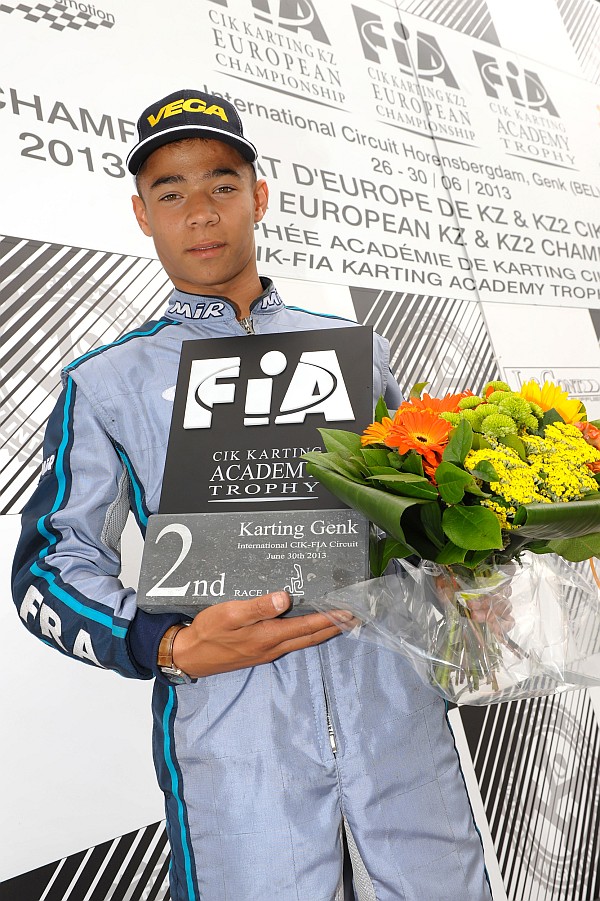 gautier becq sur le podium de la course 1 du trophe acadmie  genk